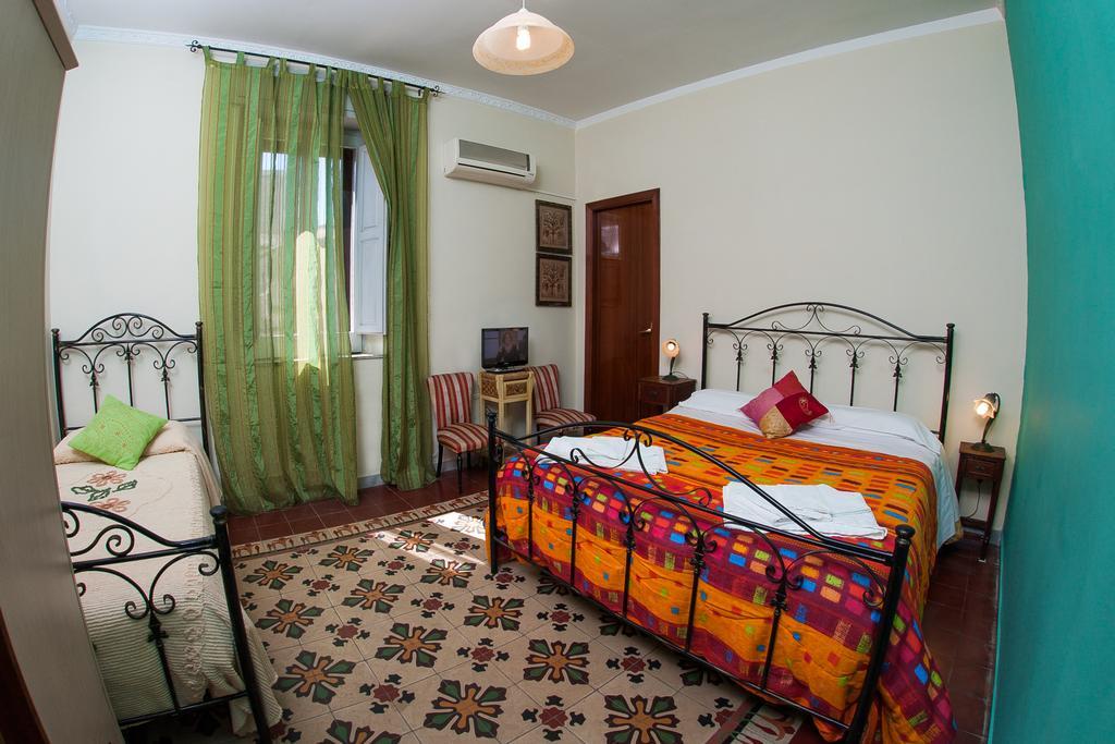Umberto 33 Bed & Breakfast Piazza Armerina Bilik gambar